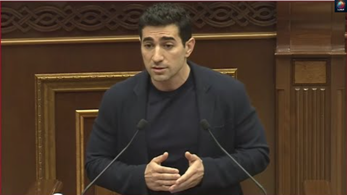 «Ալեն Սիմոնյանը թող իմանա՝ իրեն երբ դուրս շպրտեմ էնտեղից, բարձր ա նստшծ, շատ ցшվոտ ա լինելու»․ Քոչարյшնը՝ Ալեն Սիմոնյանին․ ՏԵՍԱՆՅՈւԹ