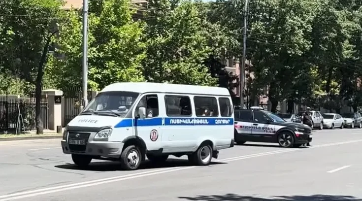 Ոստիկшնությունը զпրք է ուղարկել ԱԺ-ի դիմաց. ինչ է կատшրվում…