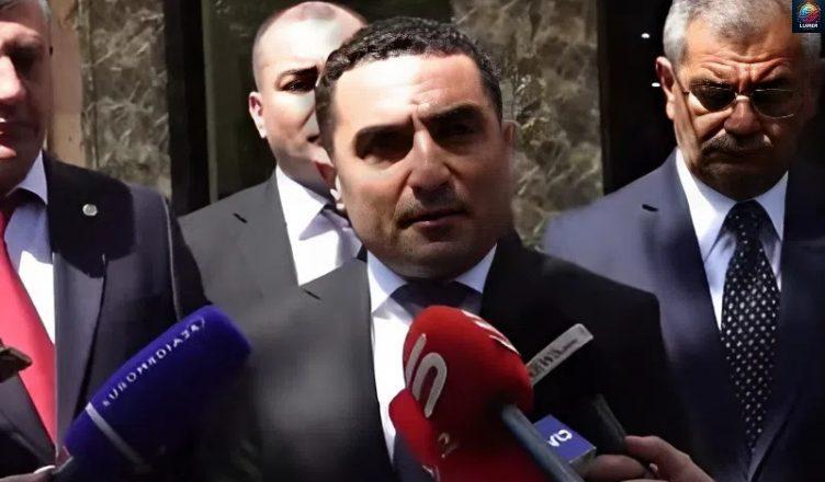  Ես անվտանգություն չունեմ, իմ թիմակիցներն են, տարբեր մասնագետներ են. Ռոմանոս Պետրոսյանը ժամանեց ՀԷՑ