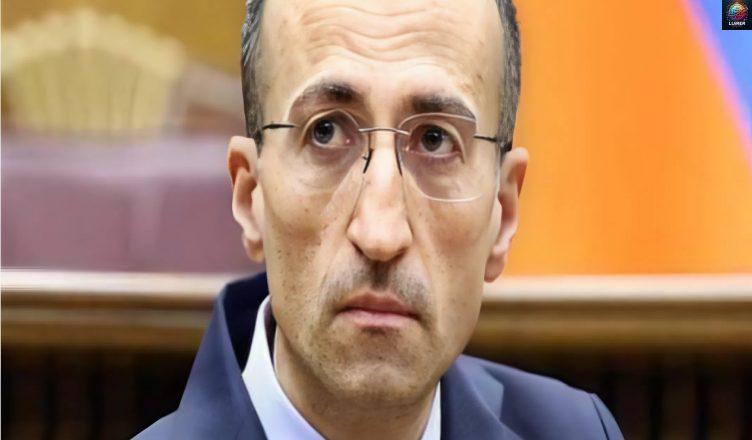 «Թալանեցինք ամբողջ ունեցվածքը, տարան՝ առանց նախազգուշացման»  Արսեն Թորոսյանի հաշիվների վրա ԴԱՏԱՐԱՆԸ դրեց 9 ՄԼՆ ԴՐԱՄԻ կալանք!