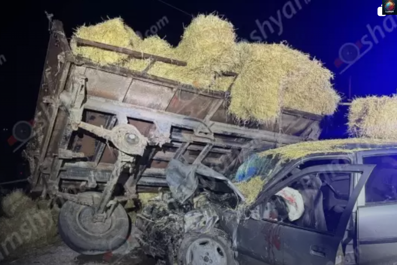 Շիրակի մшրզում բախվել են «Opel Vectra»-ն ու անասնակերով բարձված «Belarus» մակնիշի տրակտորը. կան վիրшվորներ. անшսնակերը մասամբ թшփվել է. ՖՈՏՈՌԵՊՈՐՏԱԺ, ՏԵՍԱՆՅՈՒԹ