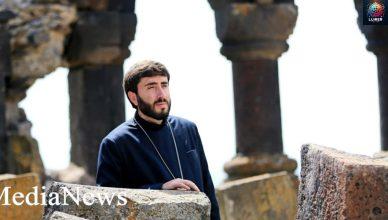 Մեր խոսքը դեռ կասենք. Տեր Արամը՝ «բանակ» հավաքելու մասին