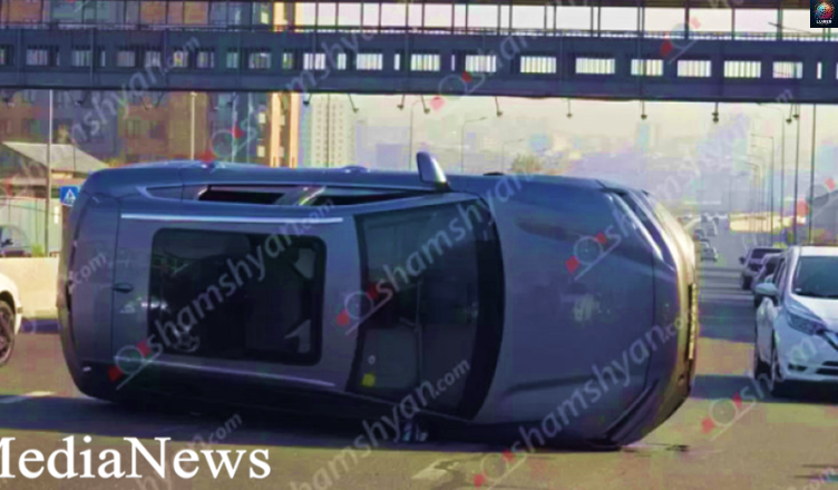 Աշտարակի խճուղուց Եղվարդի խճուղի ճանապարհին բախվել են մեքենաներ. մեկը կողաշրջվել է, մյուսը՝ գլխիվայր շրջվել