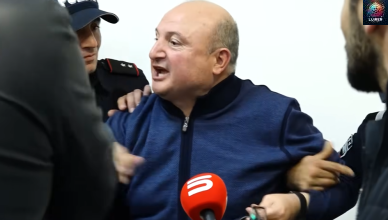 Վարդանիկին նոր մեղադրանք է առաջադրվել դատական նիստի ժամանակ հայհոյանք տալու համար Վարդանիկին նոր մեղադրանք է առաջադրվել դատական նիստի ժամանակ հայհոյանք տալու համար