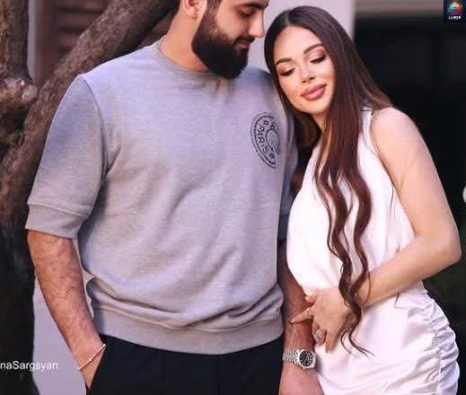 Ինչպես են Կարմենն ու ամուսինը ինքնամոռաց պարում՝ հարսանիքից հետո կազմակերպված խնջույքին