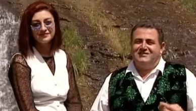 Այսքան տարի անց․ ահա ինչ տեսք ունի այսօր Արամ Ասատրյանի հետ «Հայ ես դու, հայ եմ ես» երգը կատարող աղջիկը Այսքան տարի անց․ ահա ինչ տեսք ունի այսօր Արամ Ասատրյանի հետ «Հայ ես դու, հայ եմ ես» երգը կատարող աղջիկը