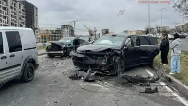 Ինչպես է18-ամյա վարորդն անցել կանաչ խոտածածկի վրայով, բախվել 2 մեքենայի. կա զոհ